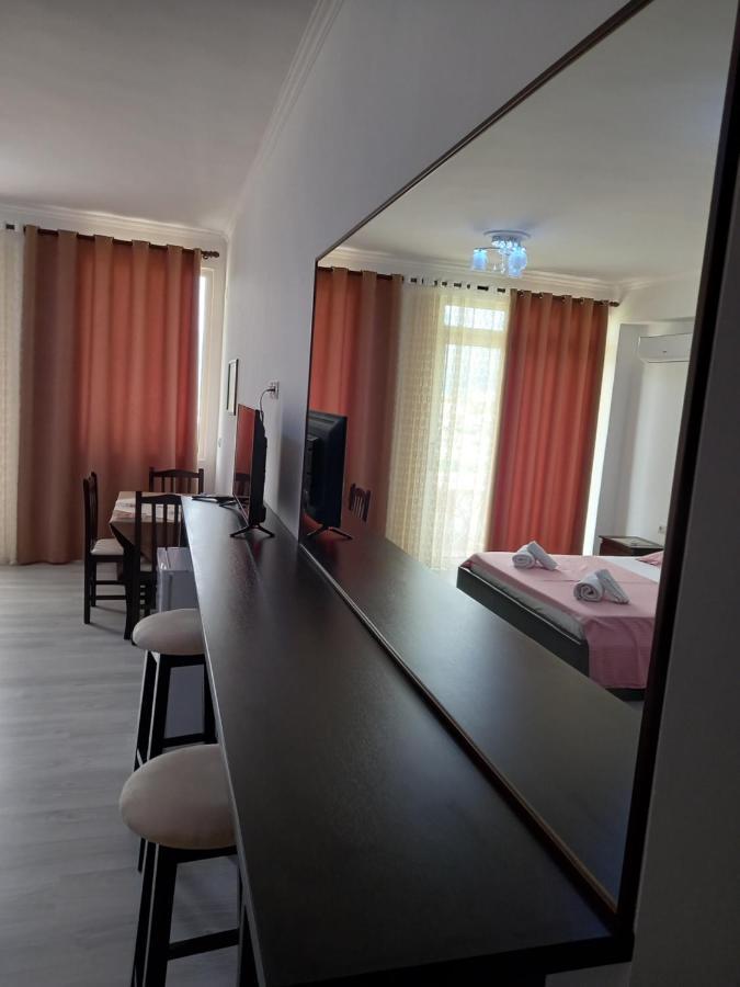Vladimir Estate Hotel Gjirokastër Dış mekan fotoğraf