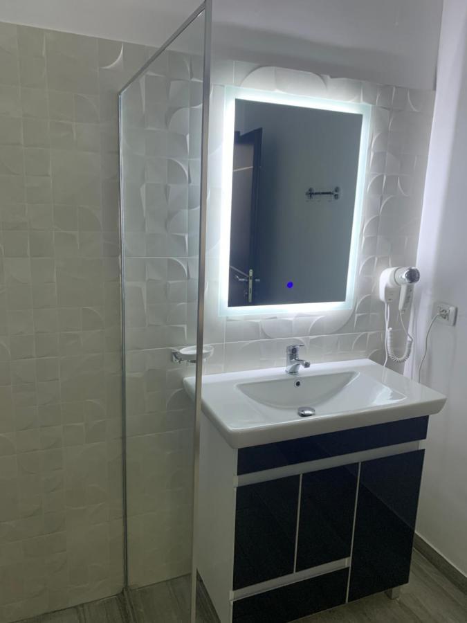 Vladimir Estate Hotel Gjirokastër Dış mekan fotoğraf