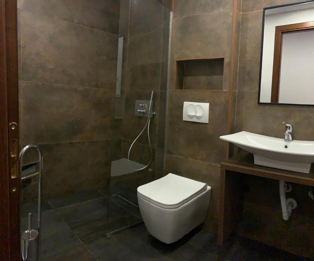 Vladimir Estate Hotel Gjirokastër Dış mekan fotoğraf