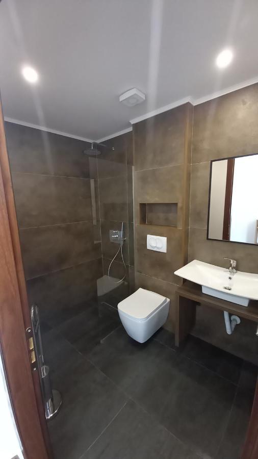Vladimir Estate Hotel Gjirokastër Dış mekan fotoğraf