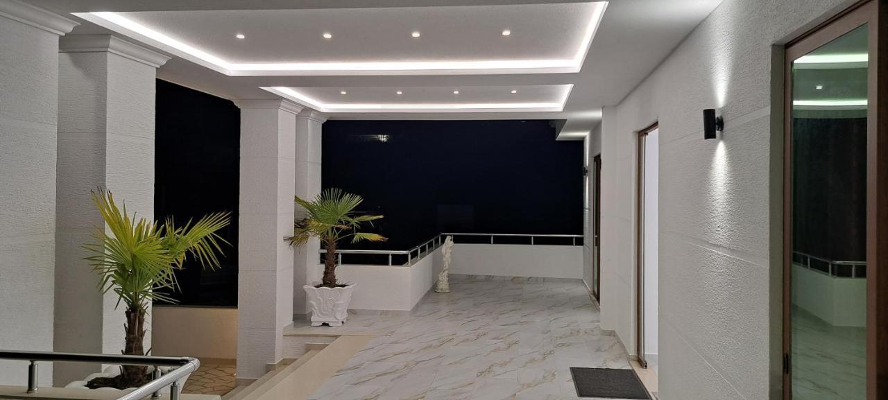 Vladimir Estate Hotel Gjirokastër Dış mekan fotoğraf