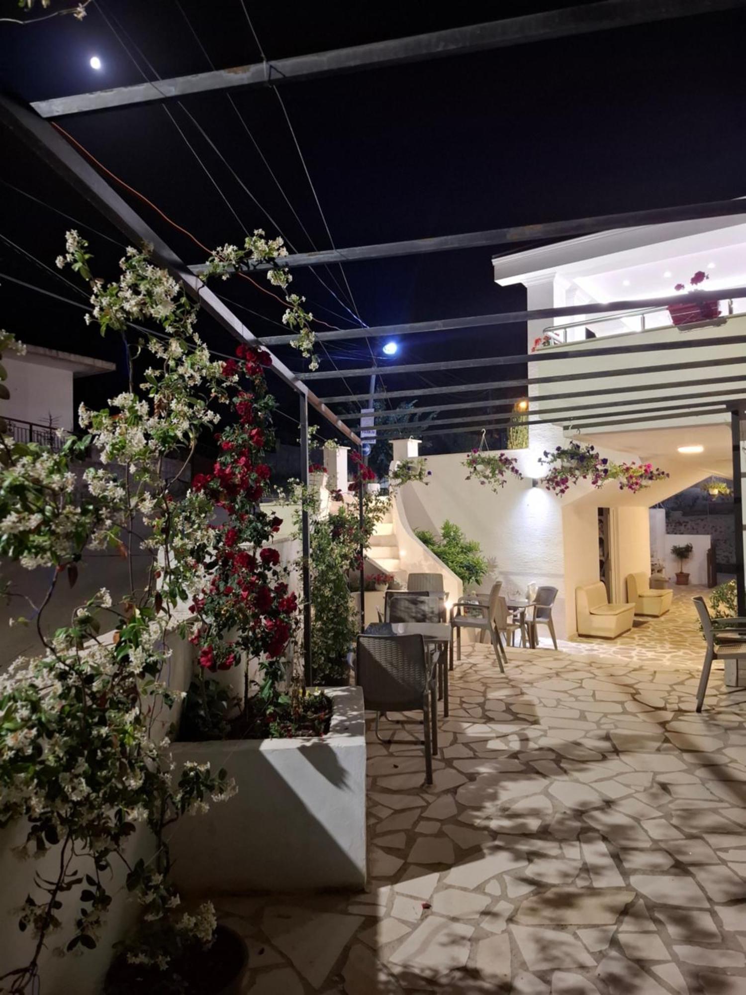 Vladimir Estate Hotel Gjirokastër Dış mekan fotoğraf