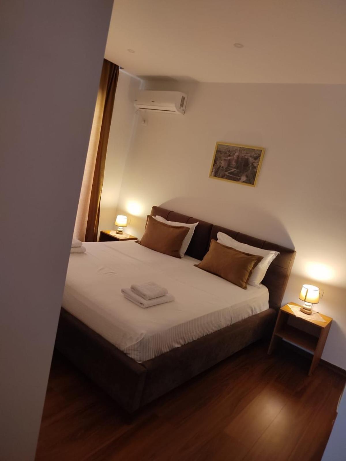 Vladimir Estate Hotel Gjirokastër Dış mekan fotoğraf